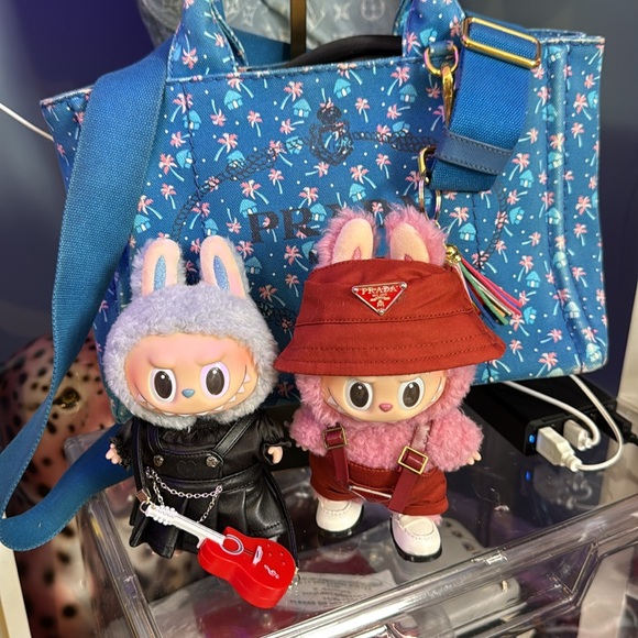 POP UP LIVES EST, PLEASE FOLLOW FOR MY LUX & YOURS ~ Share Show . 🤍POST NOW🤍 - Picture 6 of 9